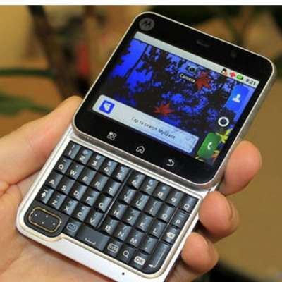 Motorola flipout mb511 обзор